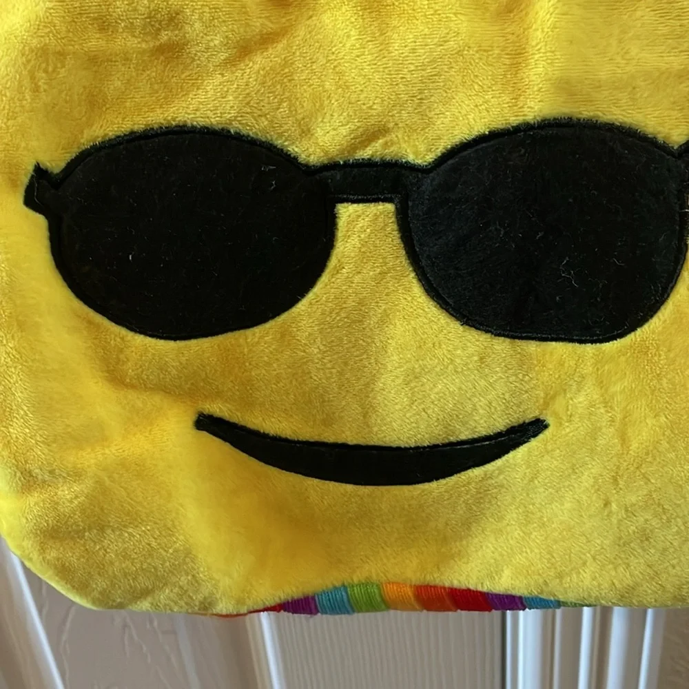 Girl’s Emoji sunglasses purse/bag for summer & beach